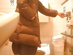 공공 화장실 성숙한 엄마